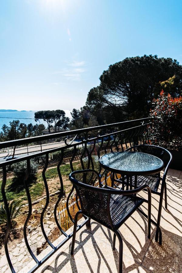 La Maison Fratelli Hyeres Luaran gambar